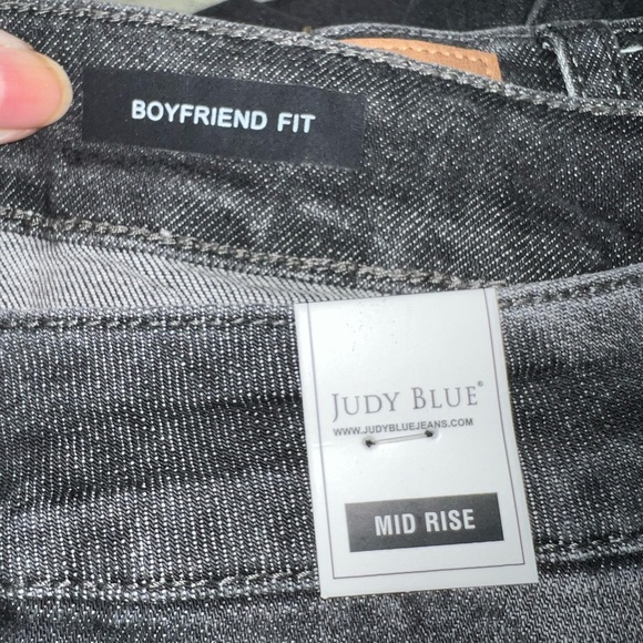 NWT JUDY BLUE Mid Rise Distressed Bleach Splashed Boyfriend Fit Black Jeans - Picture 10 of 11